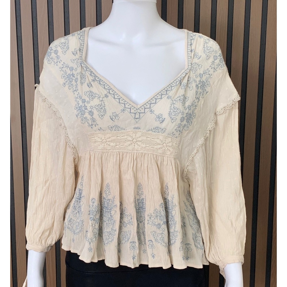 American Eagle Boho Peasant Blouse Cream Blue Embroidered‎ Lace V-Neck XS